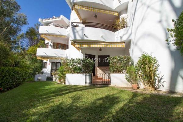 UNBEATABLE OPPORTUNITY! Very spacious Duplex in Torremuelle with direct access to the Sea.